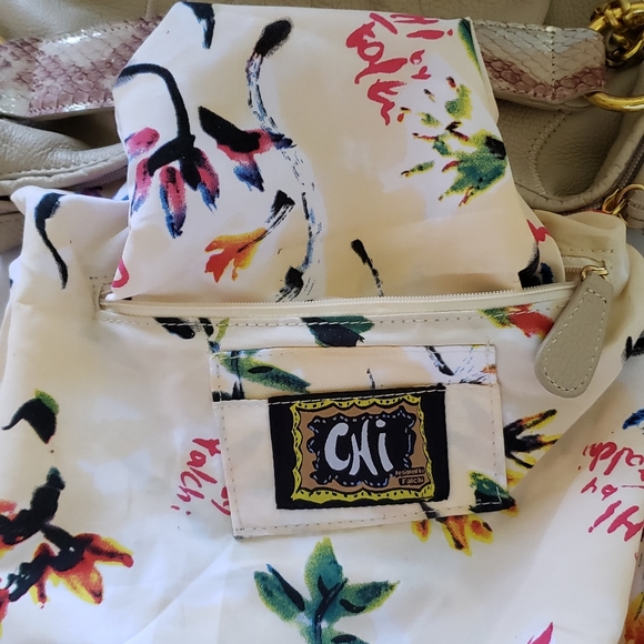 CHI Carlos Falchi Tan Leather and Snakeskin Handba - Picture 7 of 8